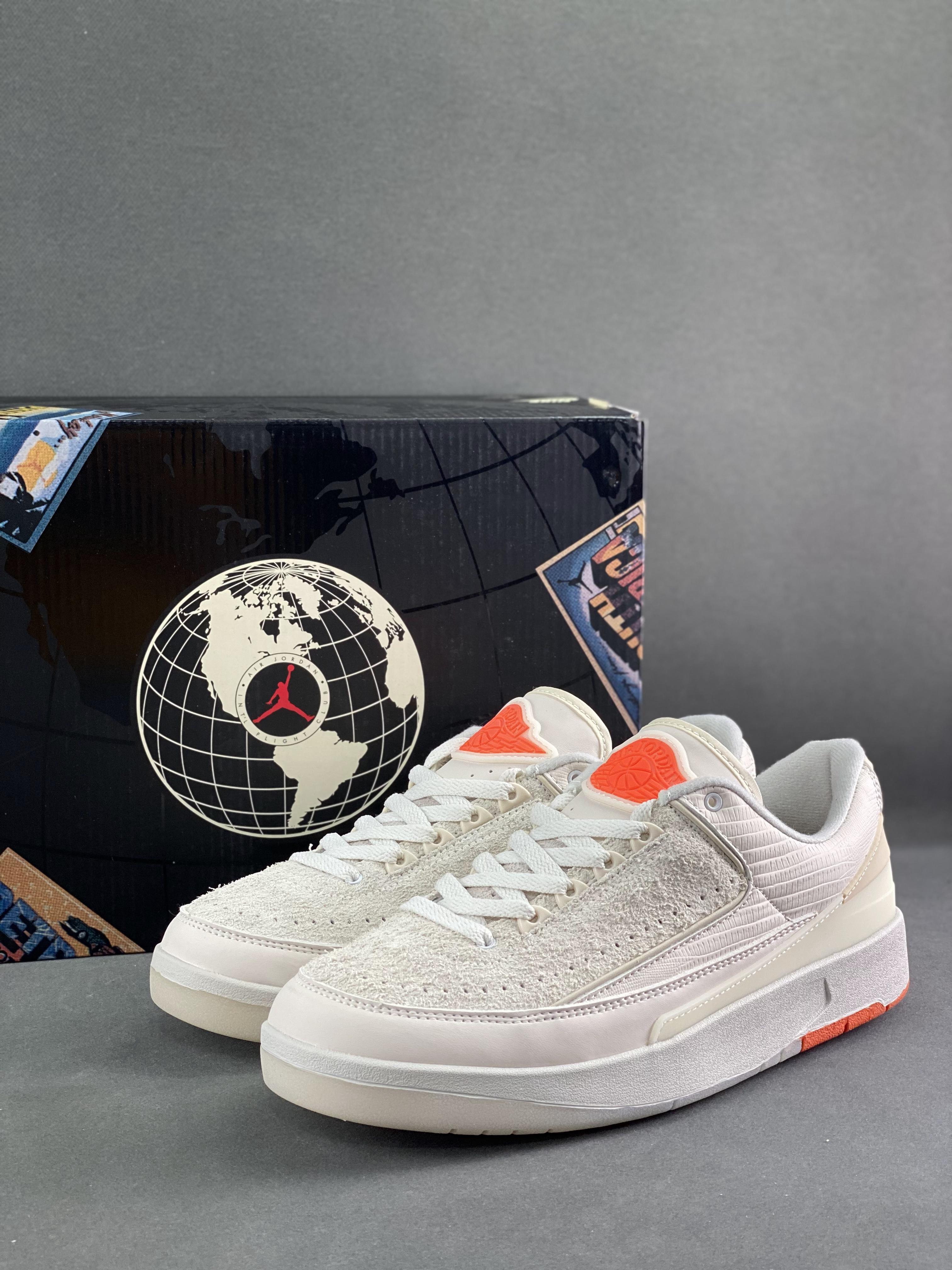 shelflife x Jordan Air Jordan 2 retro low beige white orange trendy lightweight low-top retro basketball shoes Item number: DV7128-110 Size: 40-45 (with half size) 9