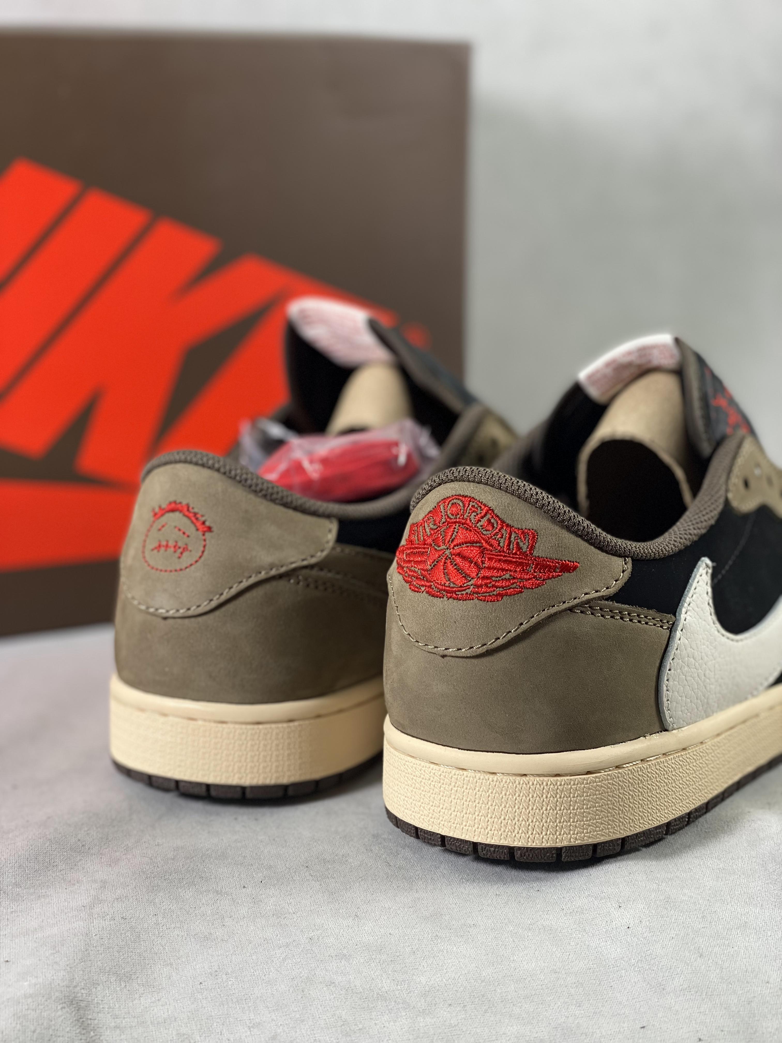 Travis Scott x Jordan Air Jordan 1 Low OG TS SP joint low-top retro basketball shoes dark brown barb 1.0 first generation full head layer and quality item number: CQ4277-0019